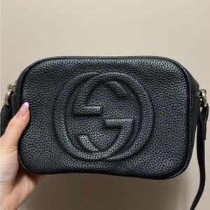 Gucci Black Pebbled Leather Crossbody Bag SoHo Disco